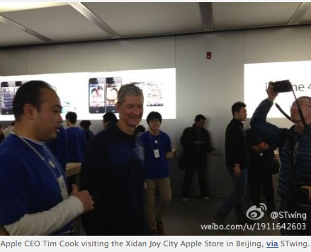 Apple CEO Tim Cook spotted at retail store in Beijing