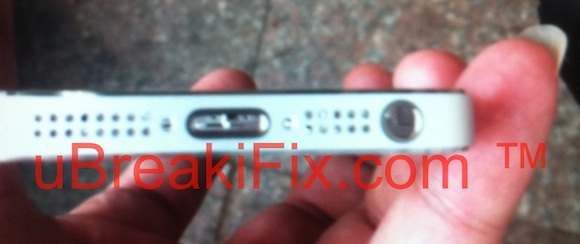 Iphone_5_rear_shell_white_bottom